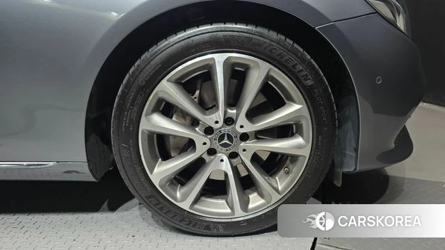Mercedes-Benz E-Class W213 id 4988337 из Кореи 13