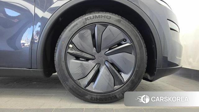 Tesla Model Y id 4897622 из Кореи 13
