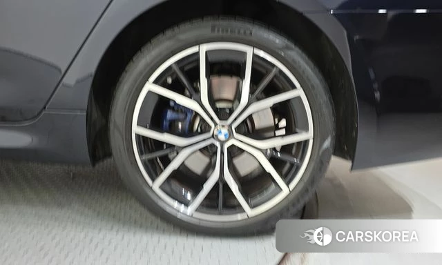 BMW 5 Series (G30) id 4987186 из Кореи 13