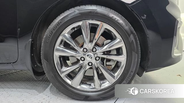 Kia The New Carnival id 5048156 из Кореи 13