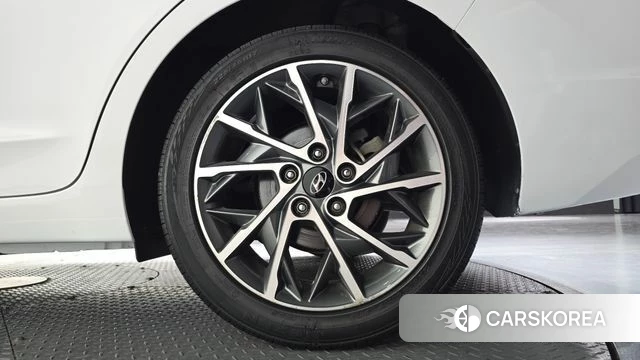 Hyundai The New Avante AD id 4775996 из Кореи 13