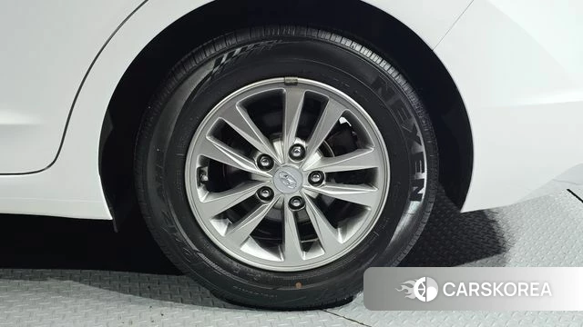 Hyundai The New Avante AD id 5048046 из Кореи 13