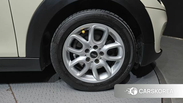 Mini Cooper D id 4988360 из Кореи 13