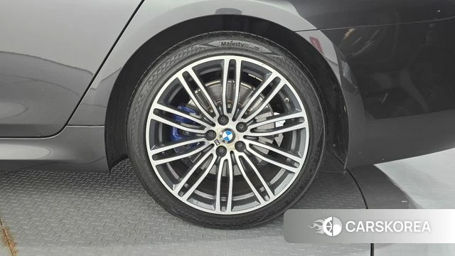 BMW 5 Series (G30) id 4992927 из Кореи 13