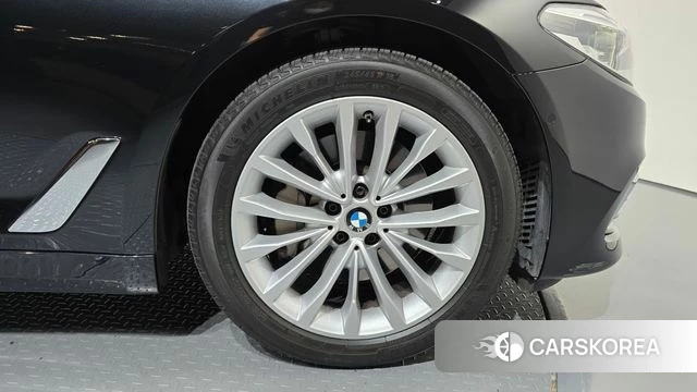 BMW 5 Series (G30) id 4992795 из Кореи 13