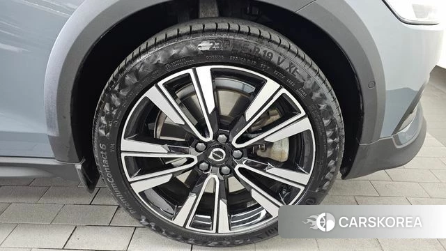 Volvo V60 Cross-Country 2nd Generation id 4518353 из Кореи 14