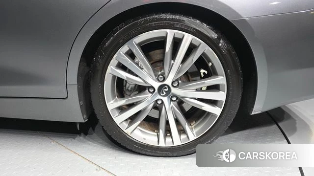 Infiniti Q50 id 5018878 из Кореи 13