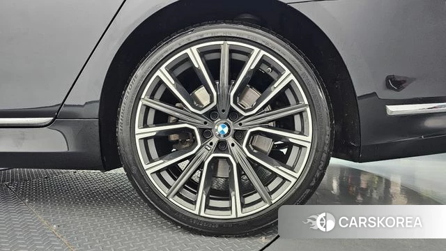 BMW 7 Series (G11) id 5028602 из Кореи 13