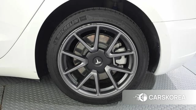 Tesla Model 3 id 4650938 из Кореи 13