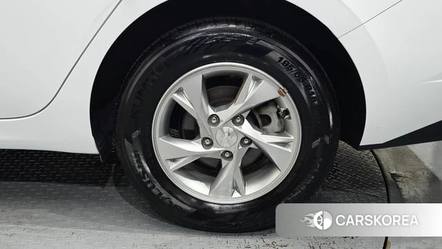 Hyundai Avante (CN7) id 4676200 из Кореи 13