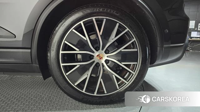 Porsche Makan EV id 5045519 из Кореи 13