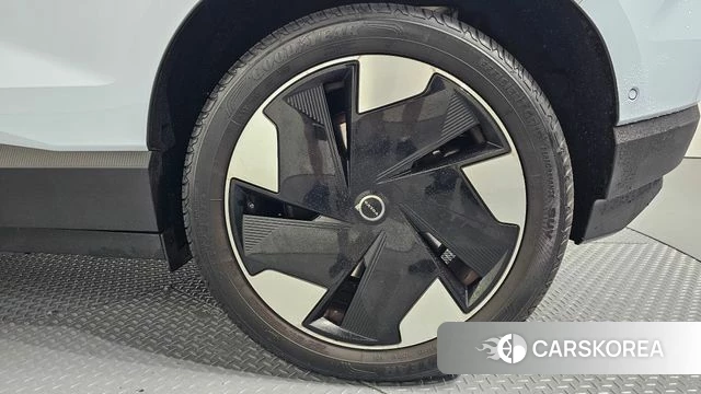 Volvo EX30 id 4879496 из Кореи 13
