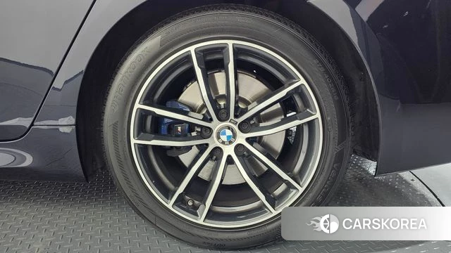 BMW 5 Series (G30) id 5028054 из Кореи 13
