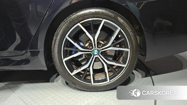 BMW 5 Series (G30) id 5023147 из Кореи 13