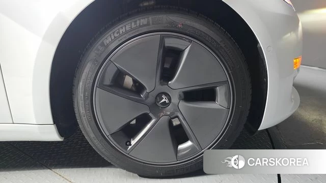 Tesla Model 3 id 4758811 из Кореи 13