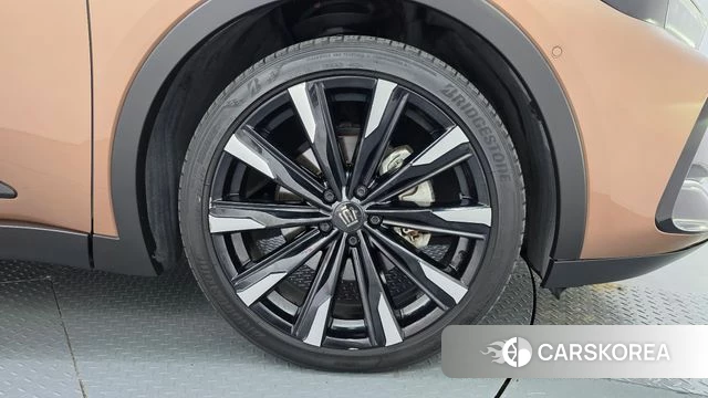 Toyota Crown Crossover id 5021791 из Кореи 13