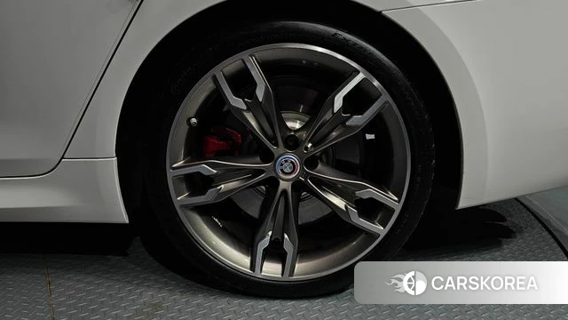 BMW 5 Series (G30) id 4985726 из Кореи 13