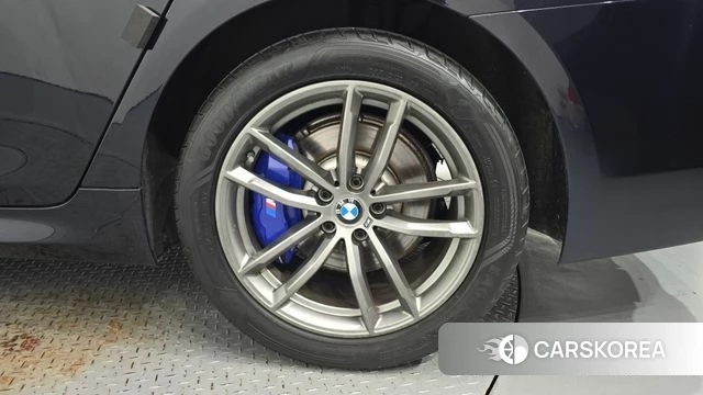 BMW 5 Series (G30) id 5019033 из Кореи 13