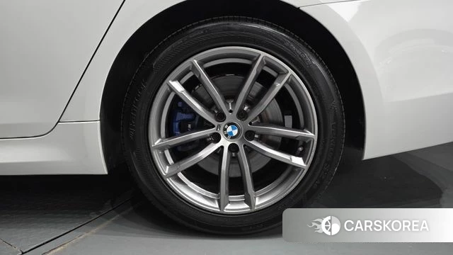 BMW 5 Series (G30) id 4960486 из Кореи 13