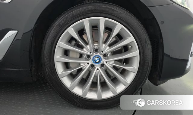 BMW 5 Series (G30) id 5040422 из Кореи 13