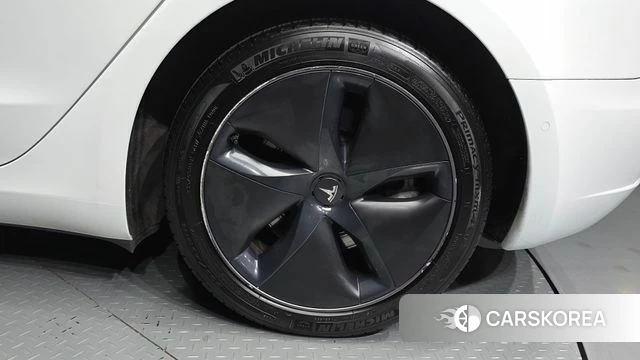 Tesla Model 3 id 4982509 из Кореи 13
