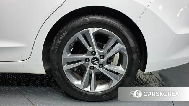 Hyundai Avante AD id 4998773 из Кореи 13
