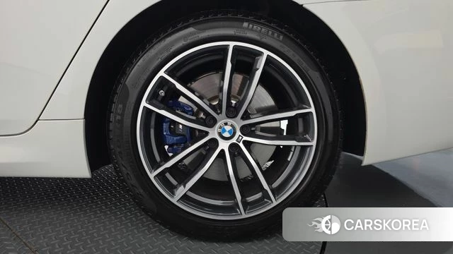 BMW 5 Series (G30) id 5002898 из Кореи 13