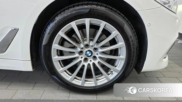 BMW 5 Series (G30) id 5028936 из Кореи 13