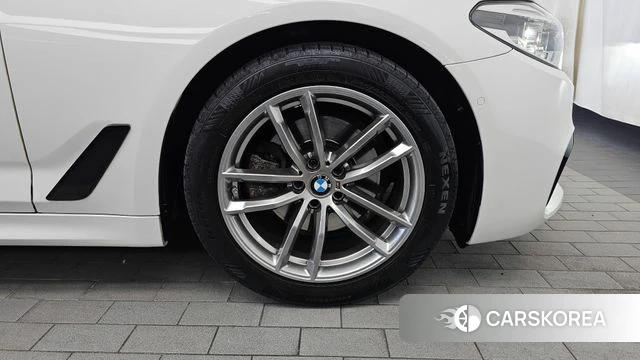 BMW 5 Series (G30) id 5014145 из Кореи 13
