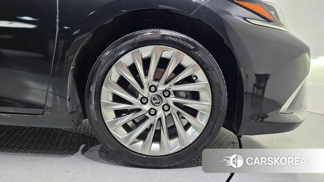 Lexus ES300h 7th generation id 4997774 из Кореи 13