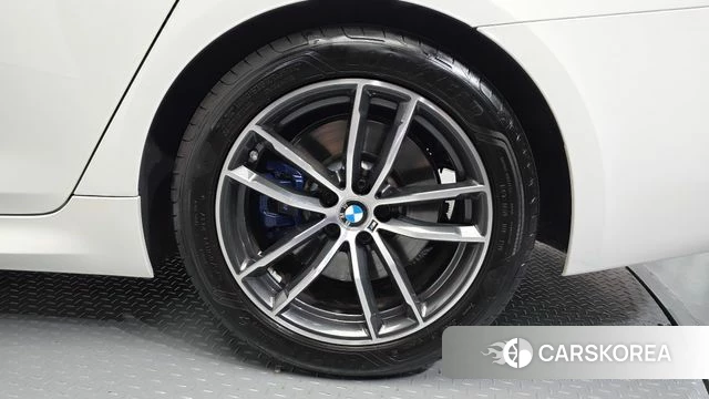 BMW 5 Series (G30) id 4768466 из Кореи 13