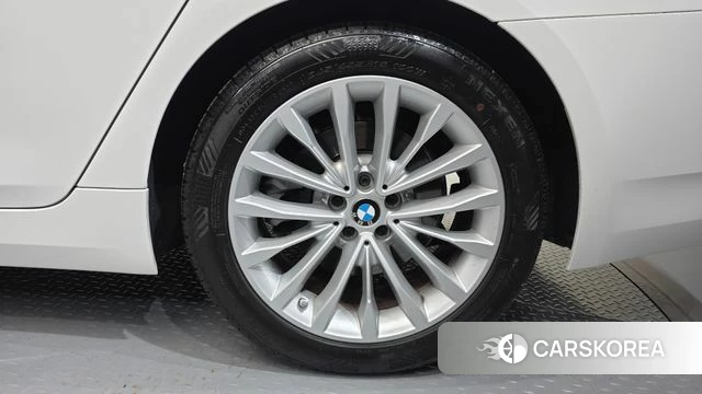 BMW 5 Series (G30) id 5035000 из Кореи 13