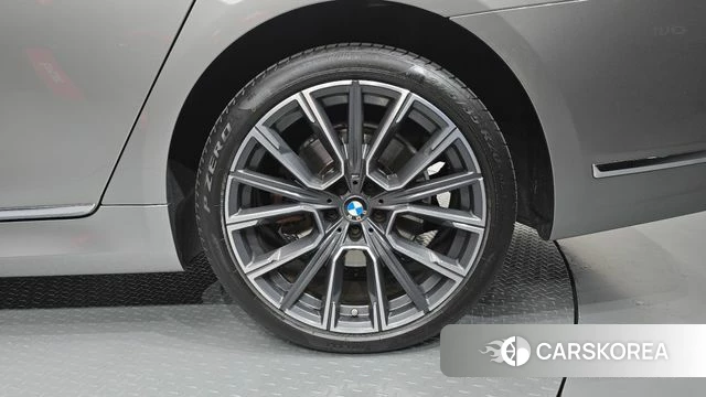BMW 7 Series (G11) id 5040577 из Кореи 13