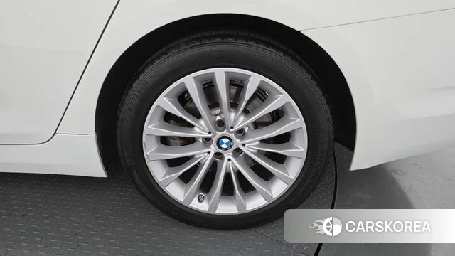 BMW 5 Series (G30) id 4977721 из Кореи 13