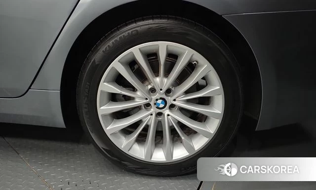BMW 5 Series (G30) id 4953170 из Кореи 13