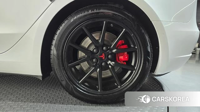 Tesla Model 3 id 4958771 из Кореи 13