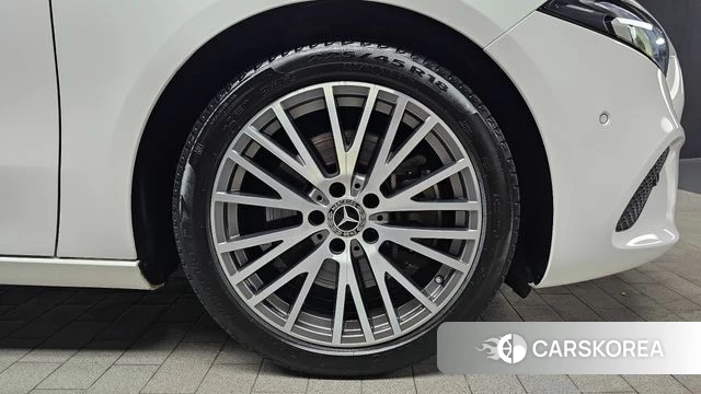 Mercedes-Benz A-Class W177 id 5059850 из Кореи 13