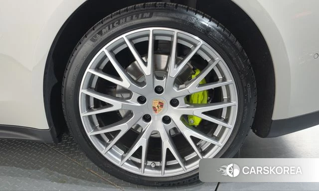 Porsche Panamera (976) id 4990453 из Кореи 13