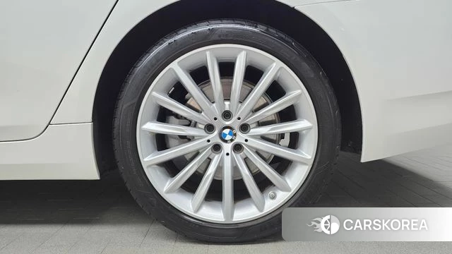 BMW 5 Series (G30) id 5016698 из Кореи 13
