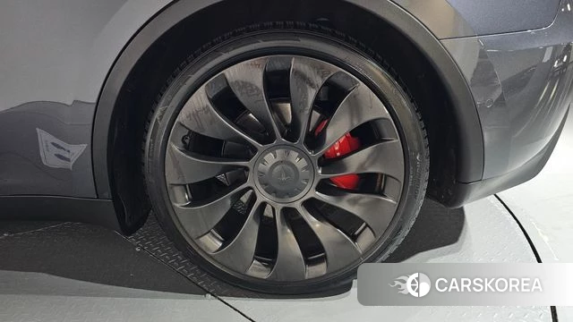 Tesla Model Y id 4951991 из Кореи 13