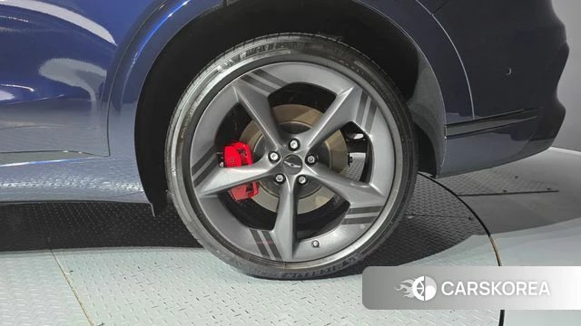 Genesis GV70 id 4916395 из Кореи 13