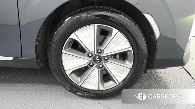 Kia Soul Booster EV id 4967294 из Кореи 13