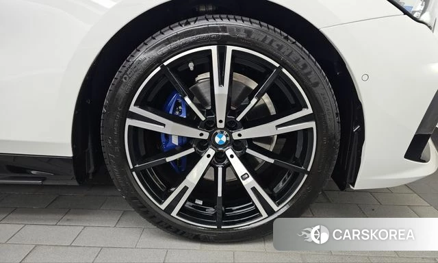 BMW 5 Series (G60) id 5020739 из Кореи 13