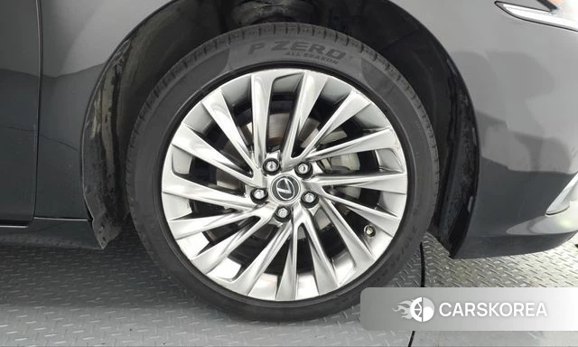 Lexus ES300h 7th generation id 5002226 из Кореи 13