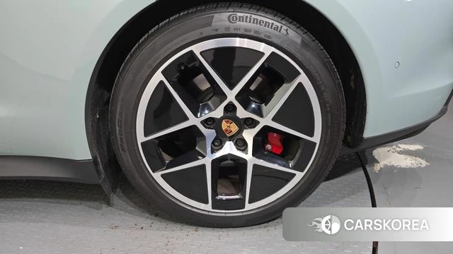 Porsche Taycan id 4964511 из Кореи 13