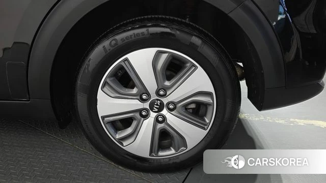 Kia Niro id 5023888 из Кореи 13