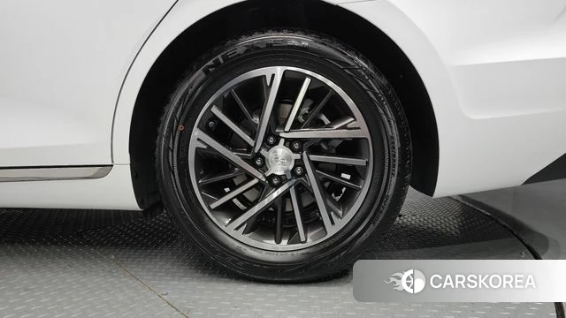 Hyundai The New Grandeur IG id 5052805 из Кореи 13