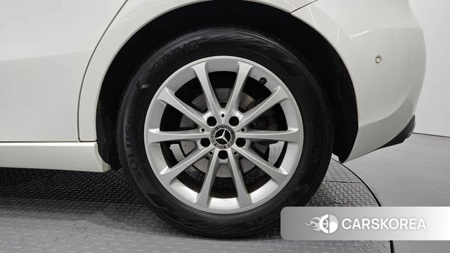 Mercedes-Benz A-Class W177 id 4959985 из Кореи 13