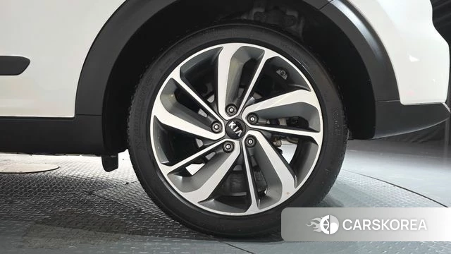 Kia Niro id 5035983 из Кореи 13