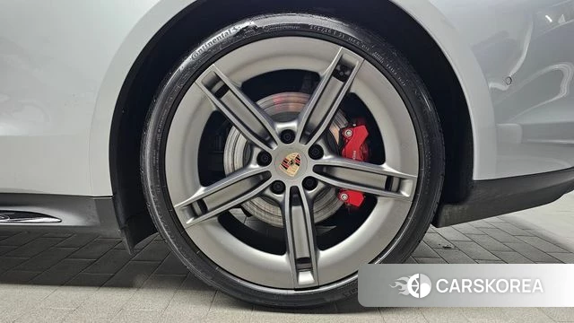 Porsche Taycan id 4739140 из Кореи 13